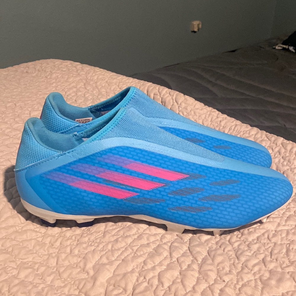 NWOT adidas Speedflow.3 Laceless Soccer cleats